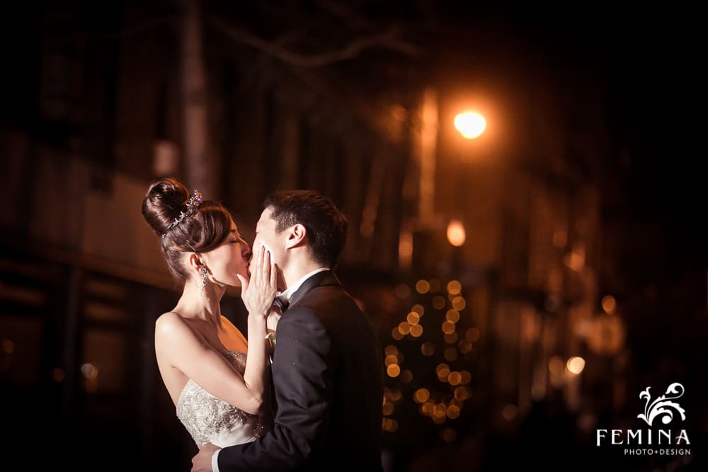 nighttime Alger House wedding photography in NYC