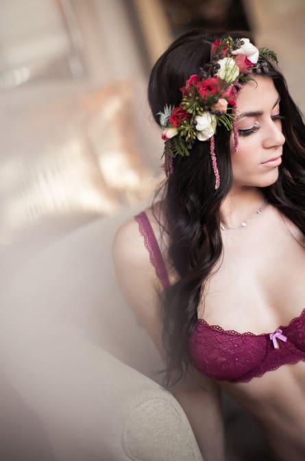 Photo of model Ashley Blair posing for a boudoir photoshoot by Philadelphia Boudoir Photographer