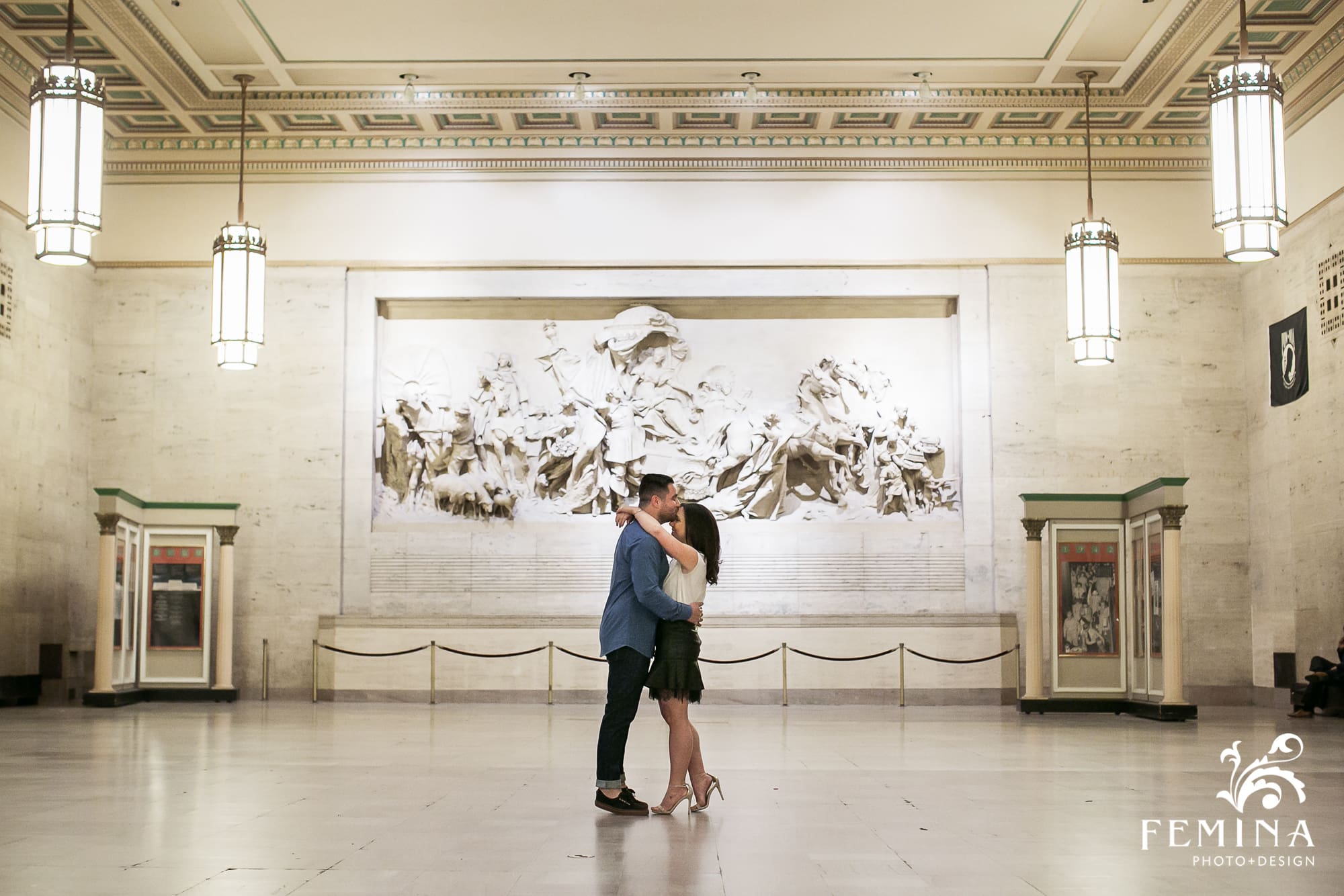 Justin kisses Julie in the middle of 30th Street Station in Philadelphia