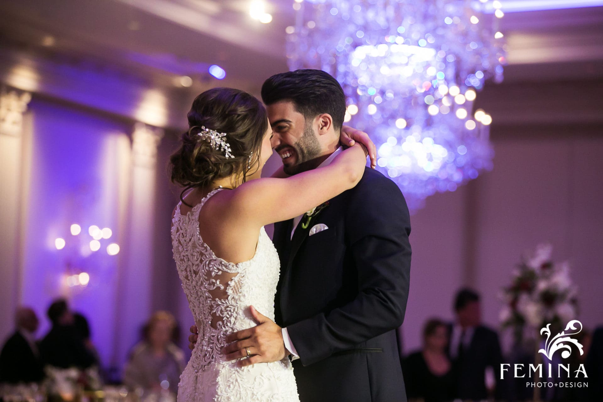 Bride and grooms first dance at the Rockleigh